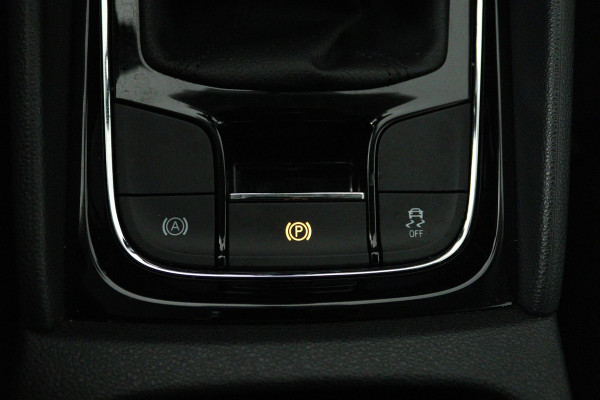 Škoda Kodiaq 1.5 TSI Business Edition 7p. (TREKHAAK, NAVIGATIE, CARPLAY, ACHTERUITRIJCAMERA, PARKEERSENSOREN)