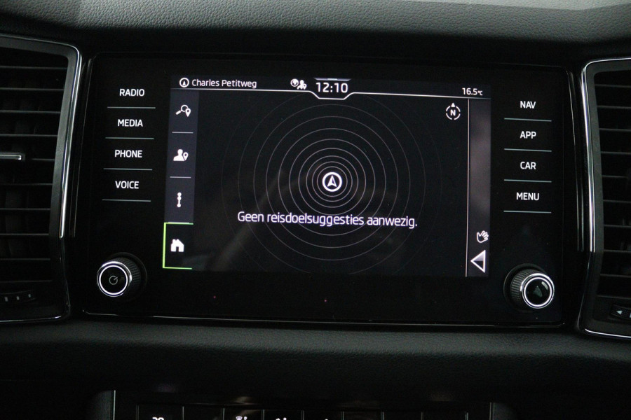 Škoda Kodiaq 1.5 TSI Business Edition 7p. (TREKHAAK, NAVIGATIE, CARPLAY, ACHTERUITRIJCAMERA, PARKEERSENSOREN)