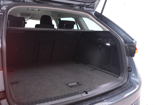 Škoda Octavia Combi 1.0 TSI Business Edition Trekhaak, Digital Dash, Airco.