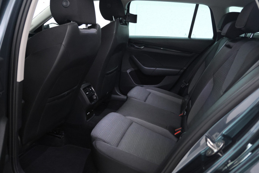 Škoda Octavia Combi 1.0 TSI Business Edition Plus Trekhaak, Digital Dash, Airco.