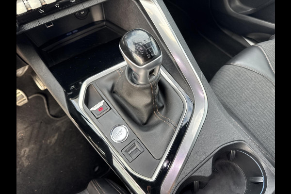 Peugeot 5008 1.2 PureTech GT-Line 7 pers // GT-line // PANORAMADAK // TREKHAAK