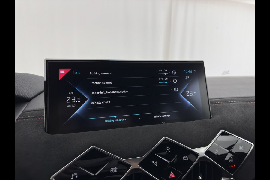 DS DS 3 Crossback E-Tense Performance Line+ 50 kWh [ 3-Fase ] {SOH-90%} (INCL-BTW) *LEATHER-FABRIC | MATRIX-LED | ADAPTIVE-CRUISE | DIGI-COCKPIT | HEATED-SPORTSEATS | CAMERA | KEYLESS | NAVI-FULLMAP | DAB+ | ECC | PDC | PRIVACY-GLASS | 18''ALU*