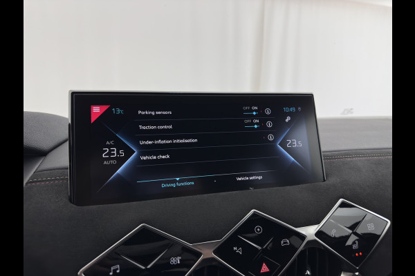 DS DS 3 Crossback E-Tense Performance Line+ 50 kWh [ 3-Fase ] {SOH-90%} (INCL-BTW) *LEATHER-FABRIC | MATRIX-LED | ADAPTIVE-CRUISE | DIGI-COCKPIT | HEATED-SPORTSEATS | CAMERA | KEYLESS | NAVI-FULLMAP | DAB+ | ECC | PDC | PRIVACY-GLASS | 18''ALU*
