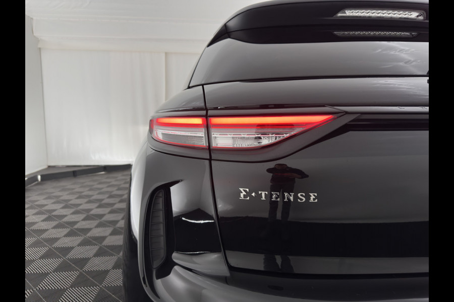 DS DS 3 Crossback E-Tense Performance Line+ 50 kWh [ 3-Fase ] {SOH-90%} (INCL-BTW) *LEATHER-FABRIC | MATRIX-LED | ADAPTIVE-CRUISE | DIGI-COCKPIT | HEATED-SPORTSEATS | CAMERA | KEYLESS | NAVI-FULLMAP | DAB+ | ECC | PDC | PRIVACY-GLASS | 18''ALU*