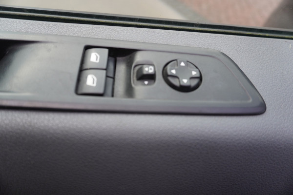 Peugeot Expert 227S 2.0 BlueHDI 180 Premium Pack Automaat nr.V101 | Airco | Cruise | Navi | Camera