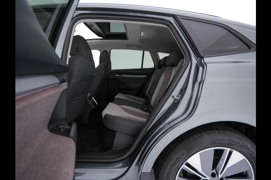 Škoda ENYAQ iV 60 [ 3-Fase ] {SOH-87%} (INCL-BTW) *PANO | FULL-LED | DIGI-COCKPIT | CAMERA | KEYLESS | NAVI-FULLMAP | PRIVACY-GLASS | AMBIENT-LIGHT | ECC | COMFORT-SEATS | DAB + | PDC | CRUISE | CARPLAY | TOWBAR | 19 "ALU*