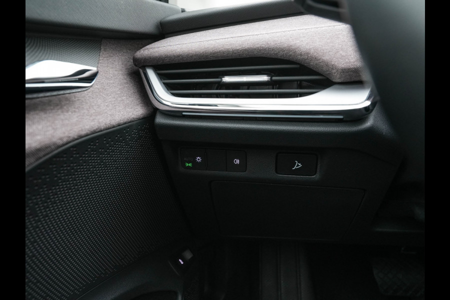 Škoda ENYAQ iV 60 [ 3-Fase ] {SOH-87%} (INCL-BTW) *PANO | FULL-LED | DIGI-COCKPIT | CAMERA | KEYLESS | NAVI-FULLMAP | PRIVACY-GLASS | AMBIENT-LIGHT | ECC | COMFORT-SEATS | DAB + | PDC | CRUISE | CARPLAY | TOWBAR | 19 "ALU*