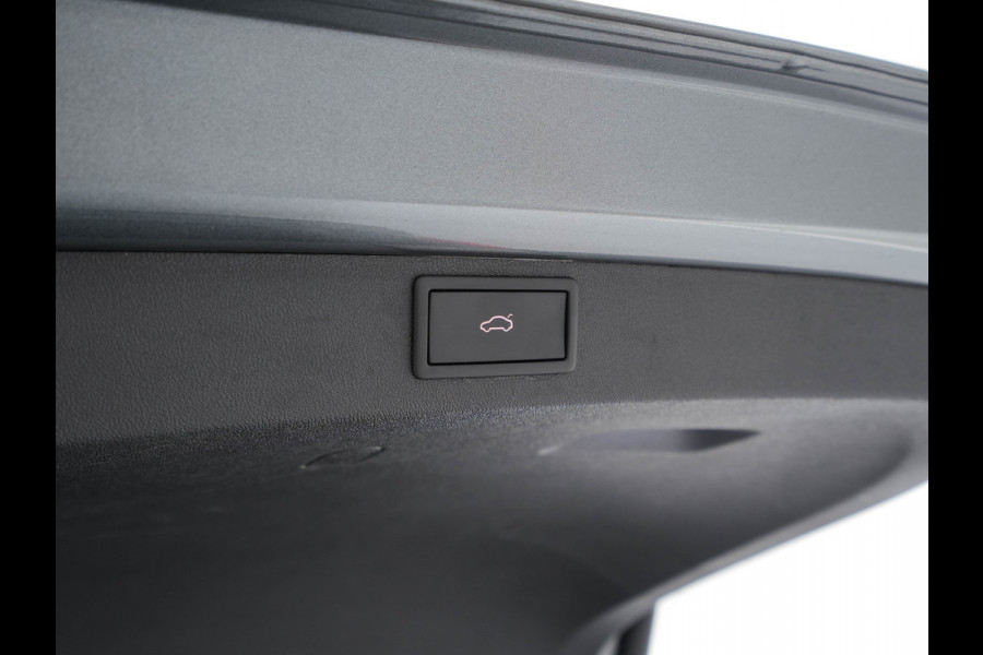 Škoda ENYAQ iV 60 [ 3-Fase ] {SOH-87%} (INCL-BTW) *PANO | FULL-LED | DIGI-COCKPIT | CAMERA | KEYLESS | NAVI-FULLMAP | PRIVACY-GLASS | AMBIENT-LIGHT | ECC | COMFORT-SEATS | DAB + | PDC | CRUISE | CARPLAY | TOWBAR | 19 "ALU*