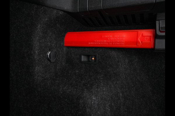 Škoda ENYAQ iV 60 [ 3-Fase ] {SOH-87%} (INCL-BTW) *PANO | FULL-LED | DIGI-COCKPIT | CAMERA | KEYLESS | NAVI-FULLMAP | PRIVACY-GLASS | AMBIENT-LIGHT | ECC | COMFORT-SEATS | DAB + | PDC | CRUISE | CARPLAY | TOWBAR | 19 "ALU*