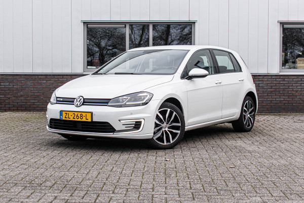 Volkswagen e-Golf | Apple CarPlay Tijdelijke Black friday deal, nu van 12250.- voor 11150.-