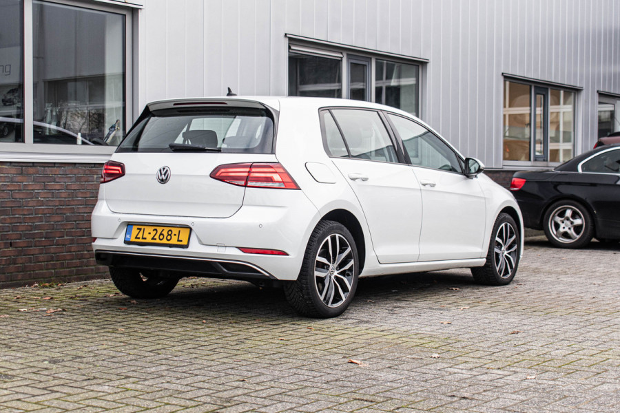 Volkswagen e-Golf | Apple CarPlay Tijdelijke Black friday deal, nu van 12250.- voor 11150.-