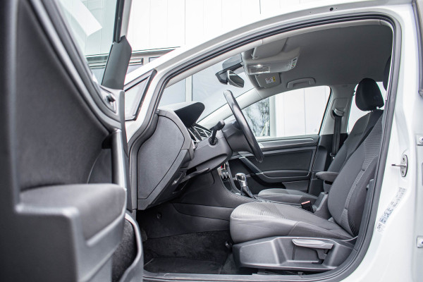 Volkswagen e-Golf | Apple CarPlay Tijdelijke Black friday deal, nu van 12250.- voor 11150.-