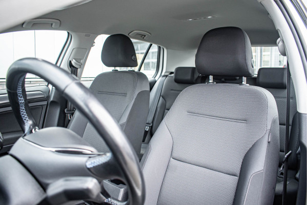 Volkswagen e-Golf | Apple CarPlay Tijdelijke Black friday deal, nu van 12250.- voor 11150.-