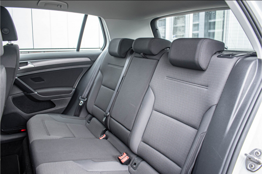 Volkswagen e-Golf | Apple CarPlay Tijdelijke Black friday deal, nu van 12250.- voor 11150.-