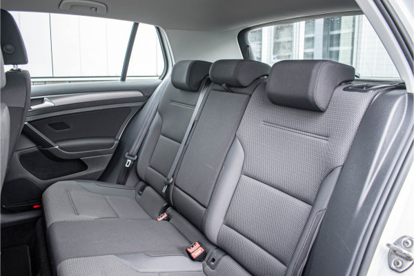 Volkswagen e-Golf | Apple CarPlay Tijdelijke Black friday deal, nu van 12250.- voor 11150.-