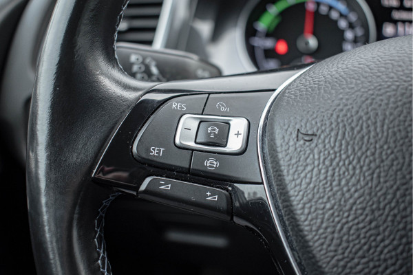 Volkswagen e-Golf | Apple CarPlay Tijdelijke Black friday deal, nu van 12250.- voor 11150.-