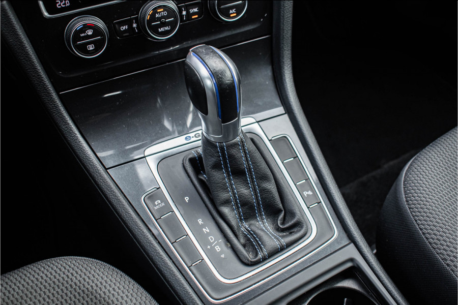 Volkswagen e-Golf | Apple CarPlay Tijdelijke Black friday deal, nu van 12250.- voor 11150.-