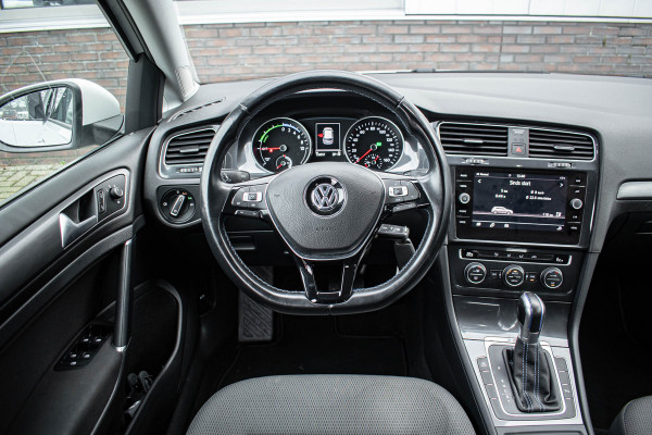 Volkswagen e-Golf | Apple CarPlay Tijdelijke Black friday deal, nu van 12250.- voor 11150.-