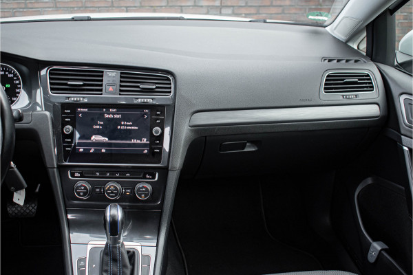 Volkswagen e-Golf | Apple CarPlay Tijdelijke Black friday deal, nu van 12250.- voor 11150.-