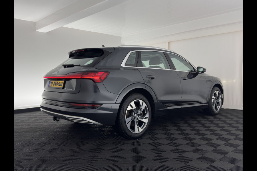 Audi e-tron 50 Quattro Launch edition plus 71 kWh [ 3-Fase ] {SOH-96%} (INCL-BTW) *PANO | LUXURY-LEATHER | ADAPTIVE-CRUISE | FULL-LED | DIGI-COCKPIT | KEYLESS | MEMORY-PACK | CAMERA | NAVI-FULLMAP | SHIFT-PADDLES | COMFORT-SEATS | 20''ALU*