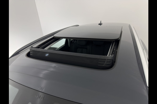 Audi e-tron 50 Quattro Launch edition plus 71 kWh [ 3-Fase ] {SOH-96%} (INCL-BTW) *PANO | LUXURY-LEATHER | ADAPTIVE-CRUISE | FULL-LED | DIGI-COCKPIT | KEYLESS | MEMORY-PACK | CAMERA | NAVI-FULLMAP | SHIFT-PADDLES | COMFORT-SEATS | 20''ALU*