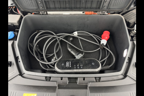 Audi e-tron 50 Quattro Launch edition plus 71 kWh [ 3-Fase ] {SOH-96%} (INCL-BTW) *PANO | LUXURY-LEATHER | ADAPTIVE-CRUISE | FULL-LED | DIGI-COCKPIT | KEYLESS | MEMORY-PACK | CAMERA | NAVI-FULLMAP | SHIFT-PADDLES | COMFORT-SEATS | 20''ALU*