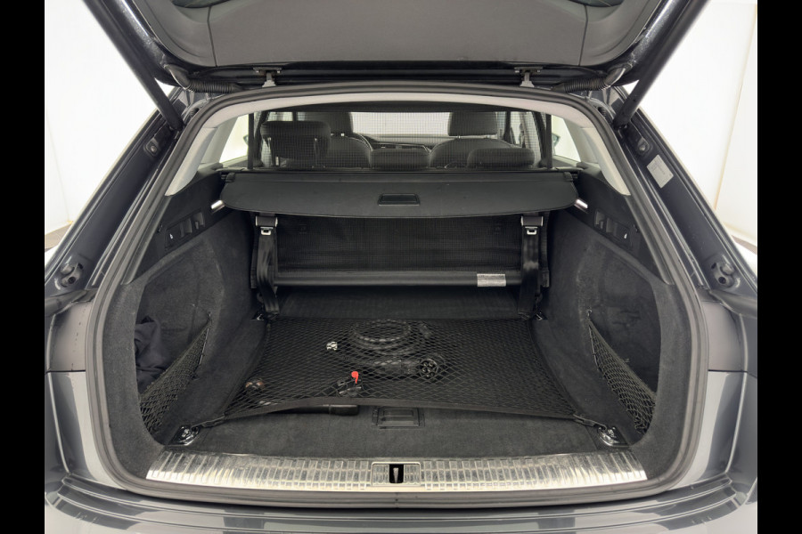 Audi e-tron 50 Quattro Launch edition plus 71 kWh [ 3-Fase ] {SOH-96%} (INCL-BTW) *PANO | LUXURY-LEATHER | ADAPTIVE-CRUISE | FULL-LED | DIGI-COCKPIT | KEYLESS | MEMORY-PACK | CAMERA | NAVI-FULLMAP | SHIFT-PADDLES | COMFORT-SEATS | 20''ALU*