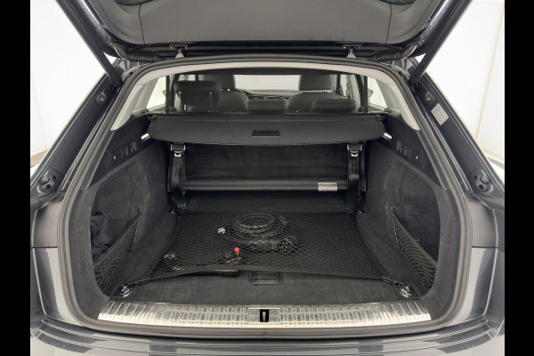 Audi e-tron 50 Quattro Launch edition plus 71 kWh [ 3-Fase ] {SOH-96%} (INCL-BTW) *PANO | LUXURY-LEATHER | ADAPTIVE-CRUISE | FULL-LED | DIGI-COCKPIT | KEYLESS | MEMORY-PACK | CAMERA | NAVI-FULLMAP | SHIFT-PADDLES | COMFORT-SEATS | 20''ALU*