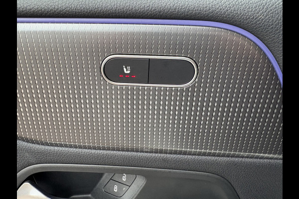 Mercedes-Benz B-Klasse 180 Business Solution Luxury Automaat LEDER/CAMERA/DODEHOEK/CARPLAY/SFEER/PDC