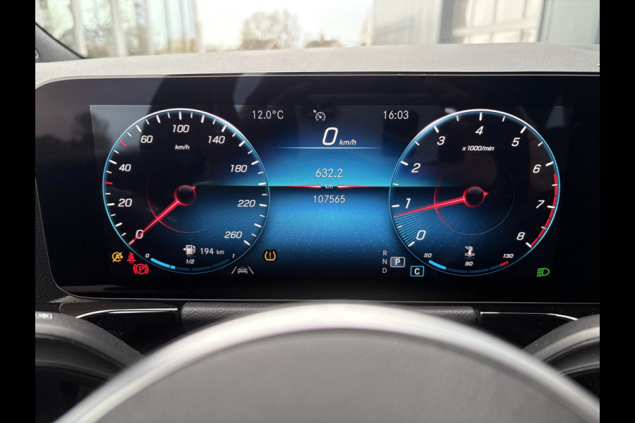 Mercedes-Benz B-Klasse 180 Business Solution Luxury Automaat LEDER/CAMERA/DODEHOEK/CARPLAY/SFEER/PDC