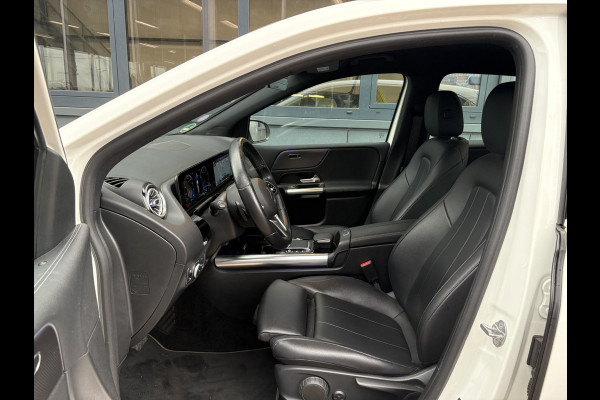 Mercedes-Benz B-Klasse 180 Business Solution Luxury Automaat LEDER/CAMERA/DODEHOEK/CARPLAY/SFEER/PDC