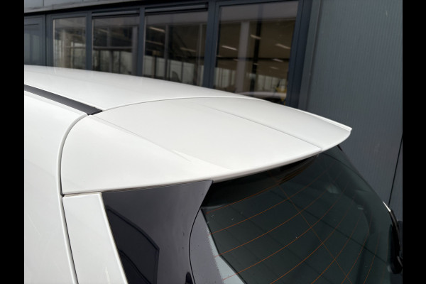 Mercedes-Benz B-Klasse 180 Business Solution Luxury Automaat LEDER/CAMERA/DODEHOEK/CARPLAY/SFEER/PDC