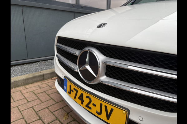 Mercedes-Benz B-Klasse 180 Business Solution Luxury Automaat LEDER/CAMERA/DODEHOEK/CARPLAY/SFEER/PDC