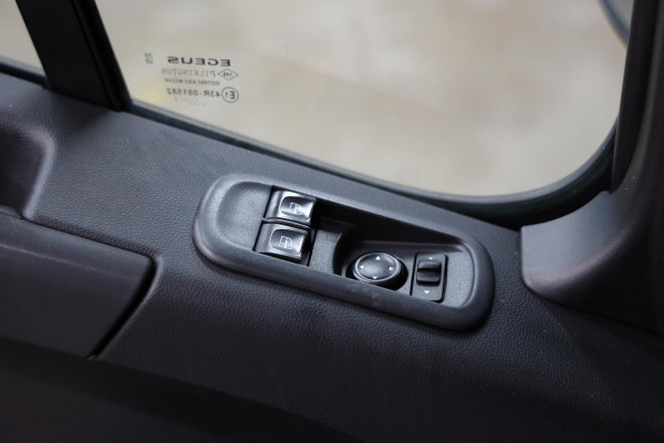 Renault Master 2.3 dCi 150 L3H2 LAADKLEP