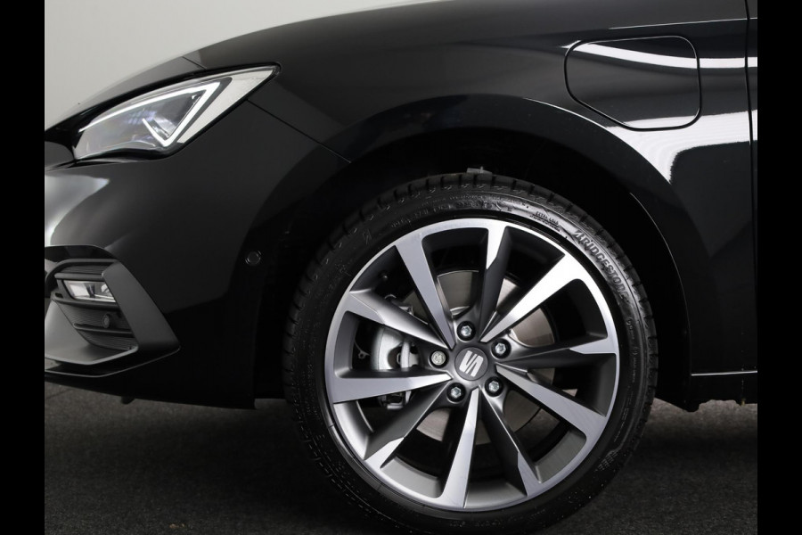 Seat Leon Sportstourer FR Business PHEV 1.5 TSI 204 pk 6 versn. DSG |  Safe & Driving Pack | Panoramadak | 18 inch