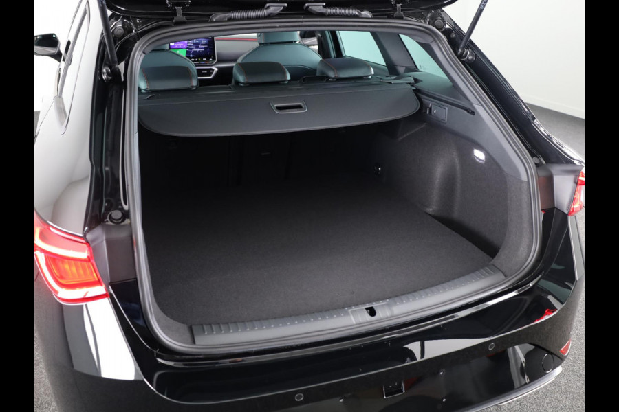 Seat Leon Sportstourer FR Business PHEV 1.5 TSI 204 pk 6 versn. DSG |  Safe & Driving Pack | Panoramadak | 18 inch