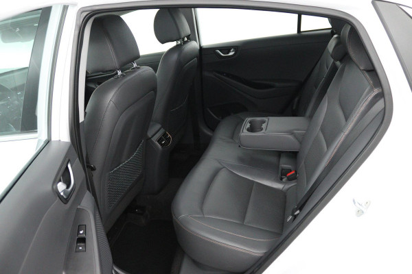 Hyundai IONIQ Premium EV (PANORAMADAK, STOEL/STUUR VERWARMING, CAMERA, ELEKTR STOELEN, NAVIGATIE, PARKEERSENSOREN)