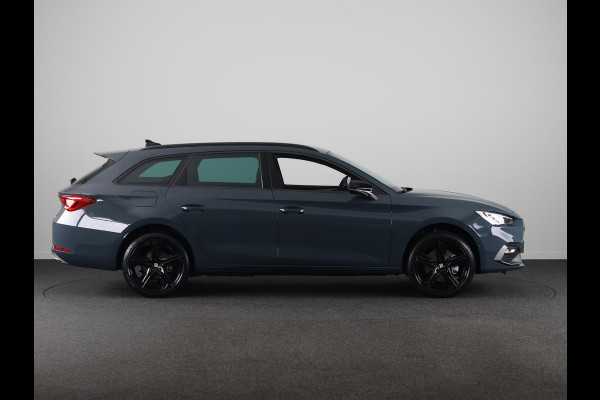 Seat Leon Sportstourer FR Business PHEV 1.5 TSI 204 pk 6 versn. DSG | Black Pack | Trekhaak |  Safe & Driving Pack | | 18 inch