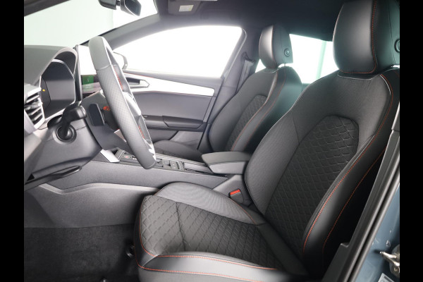 Seat Leon Sportstourer FR Business PHEV 1.5 TSI 204 pk 6 versn. DSG | Black Pack | Trekhaak |  Safe & Driving Pack | | 18 inch