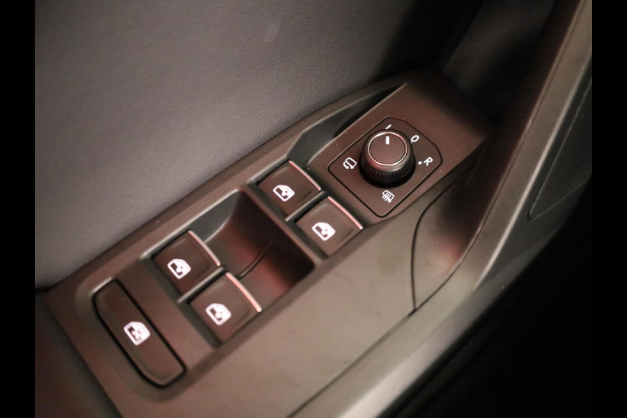 Seat Leon Sportstourer FR Business PHEV 1.5 TSI 204 pk 6 versn. DSG | Black Pack | Trekhaak |  Safe & Driving Pack | | 18 inch