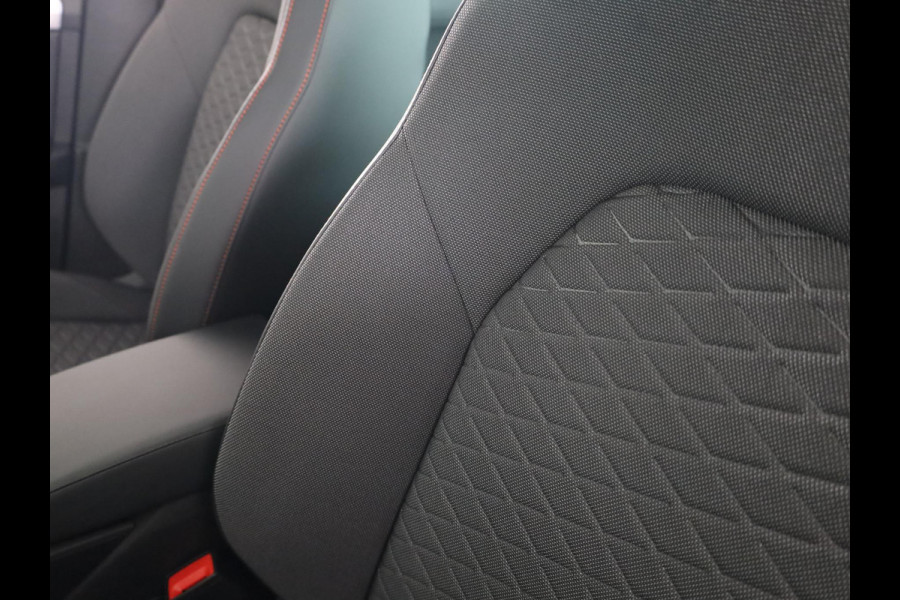 Seat Leon Sportstourer FR Business PHEV 1.5 TSI 204 pk 6 versn. DSG | Black Pack | Trekhaak |  Safe & Driving Pack | | 18 inch