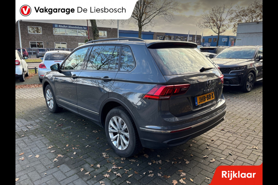 Volkswagen Tiguan 1.4 TSI eHybrid comfort Business+/navi/camera/apple carplay/boeken