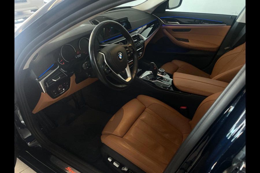 BMW 5 Serie Touring 520i High Executive AUTOMAAT NAVI CRUISE BLUETOOTH LED VERL STUURVERW STOELVERW STOELVENT LEDER NIEUWSTAAT