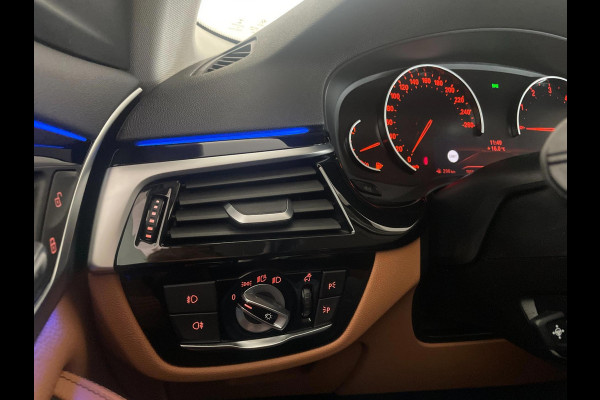 BMW 5 Serie Touring 520i High Executive AUTOMAAT NAVI CRUISE BLUETOOTH LED VERL STUURVERW STOELVERW STOELVENT LEDER NIEUWSTAAT