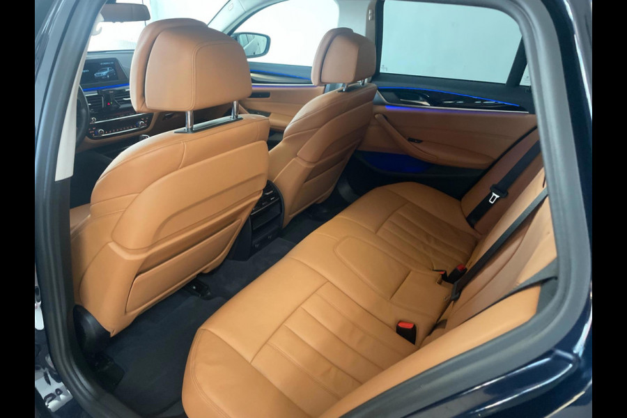 BMW 5 Serie Touring 520i High Executive AUTOMAAT NAVI CRUISE BLUETOOTH LED VERL STUURVERW STOELVERW STOELVENT LEDER NIEUWSTAAT