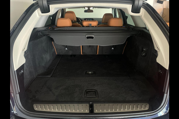BMW 5 Serie Touring 520i High Executive AUTOMAAT NAVI CRUISE BLUETOOTH LED VERL STUURVERW STOELVERW STOELVENT LEDER NIEUWSTAAT