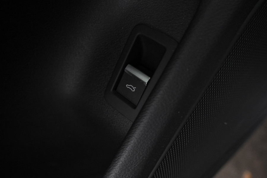 Audi A4 Avant 2.0 TDI Sport Pro Line Automaat, Volleder, Climate