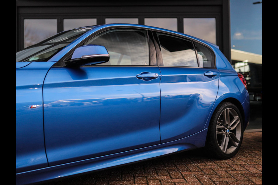BMW 1-serie 118i Corporate Lease Executive | M-Sport | Shadowline | Leder | Stoelverw. | 18" LM