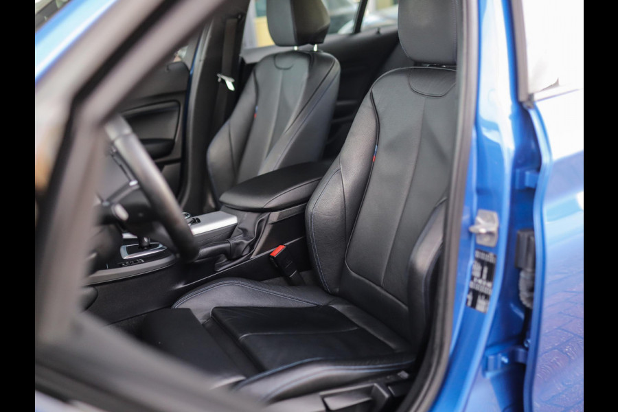 BMW 1-serie 118i Corporate Lease Executive | M-Sport | Shadowline | Leder | Stoelverw. | 18" LM