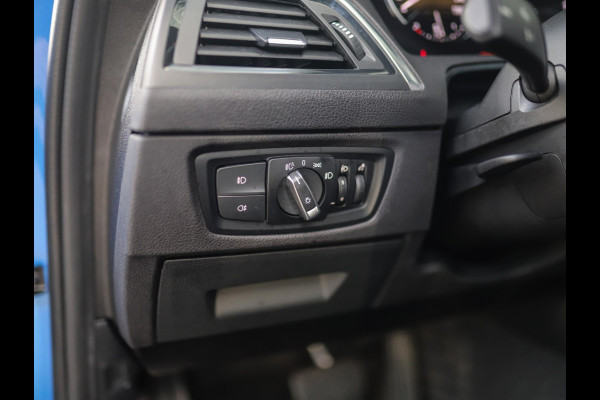 BMW 1-serie 118i Corporate Lease Executive | M-Sport | Shadowline | Leder | Stoelverw. | 18" LM